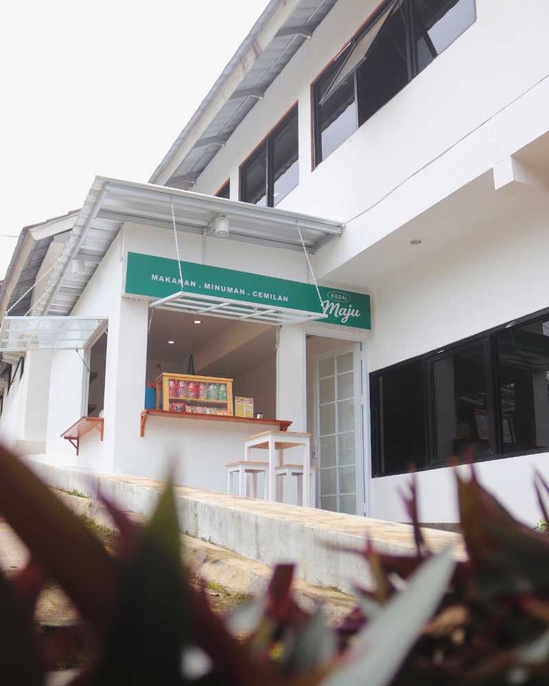 Kedai Maju 4